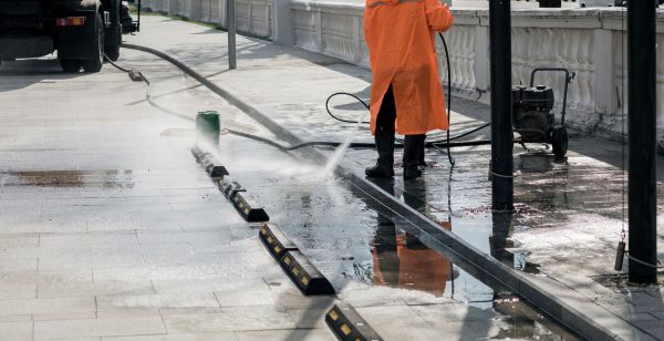 Parking Lot Pressure Washing in Bremerton