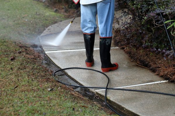 Sidewalk Pressure Cleaning in Bremerton