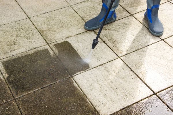 Outdoor Concrete Cleaning in Bremerton