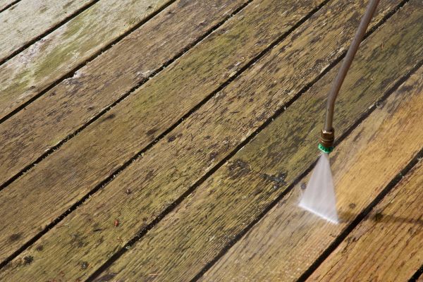 Deck Mold Removal in Bremerton